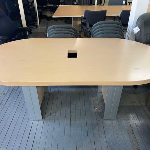 Table conférence 42"x77"